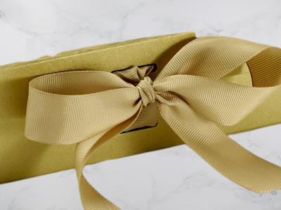 Medium_Gold_Pearl_Close_Up_400x-removebg-preview